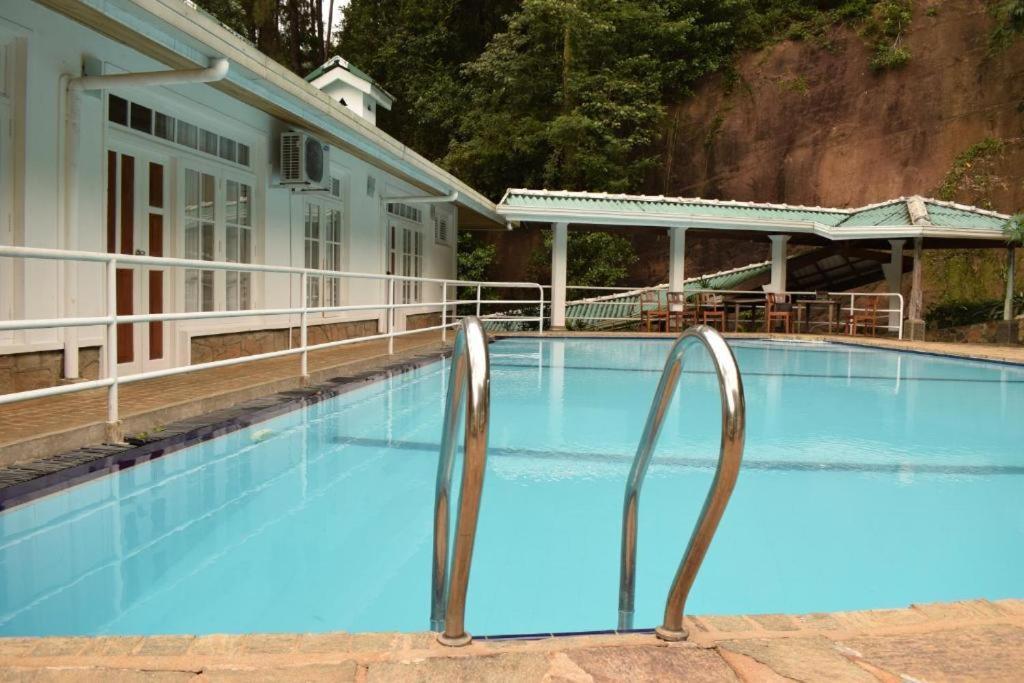 Forest Edge Hotel Ginigathena 외부 사진